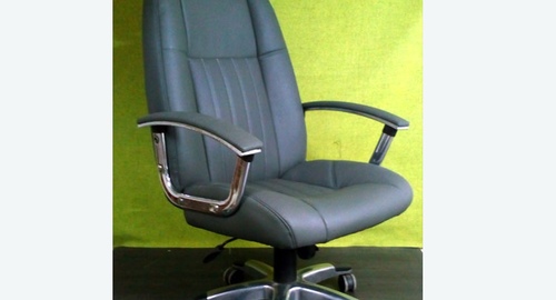 Перетяжка офисного кресла кожей. Бирюлёво Западное