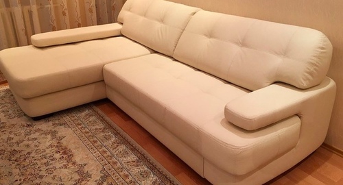 Обивка углового дивана.  Бирюлёво Западное